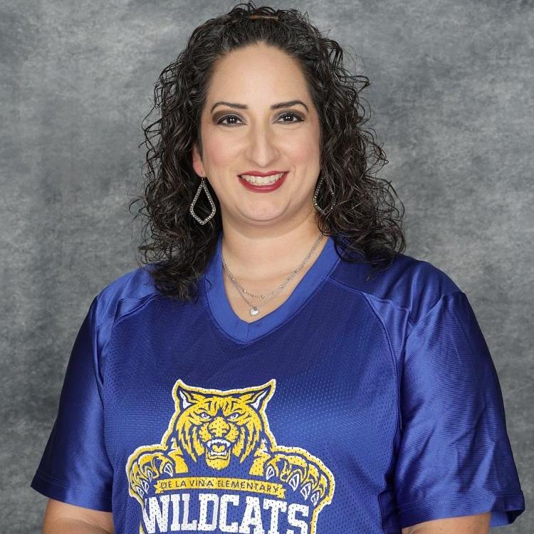 DeenaLarralde's Profile Photo