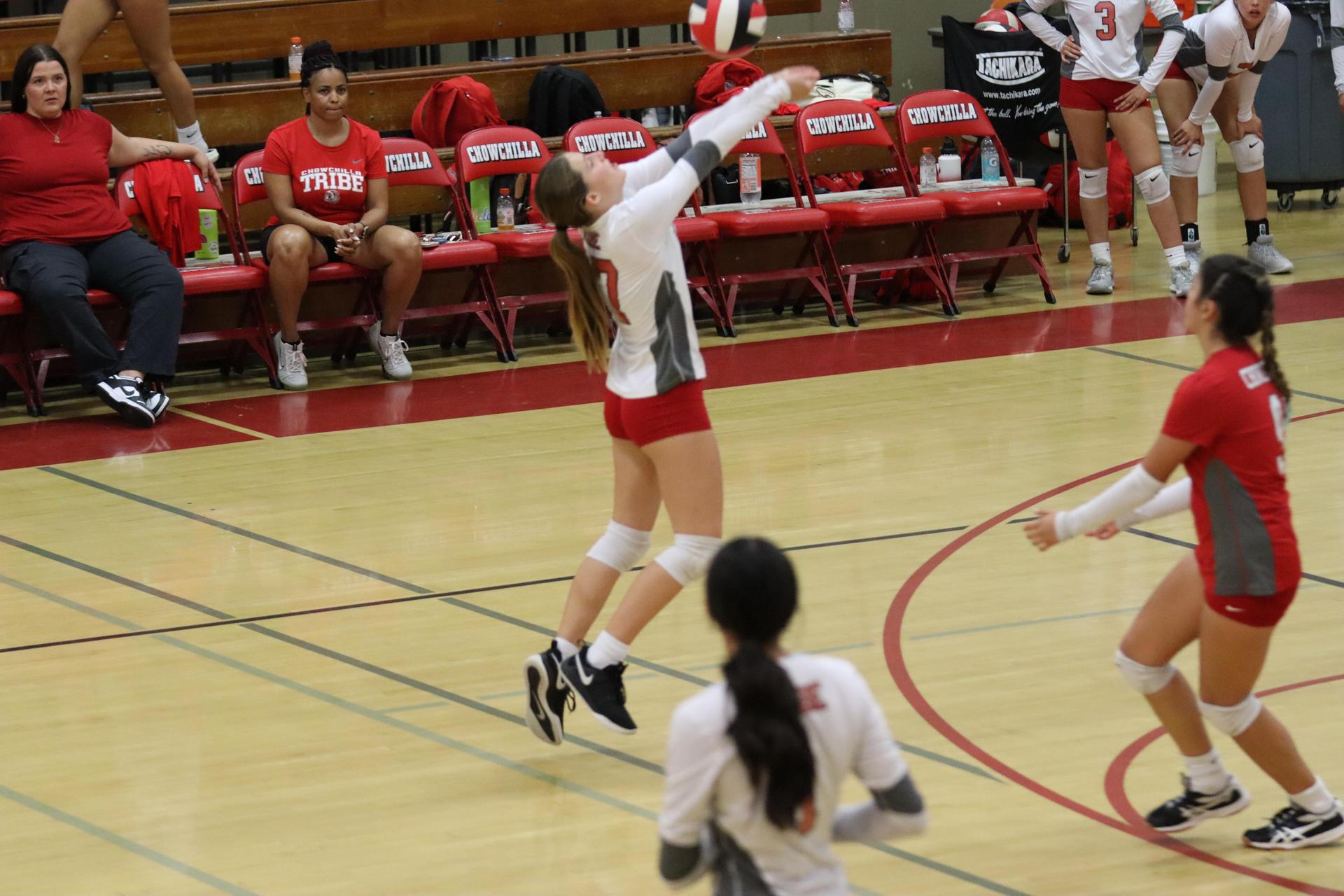 junior varsity girls playing volleyball against Yosemite