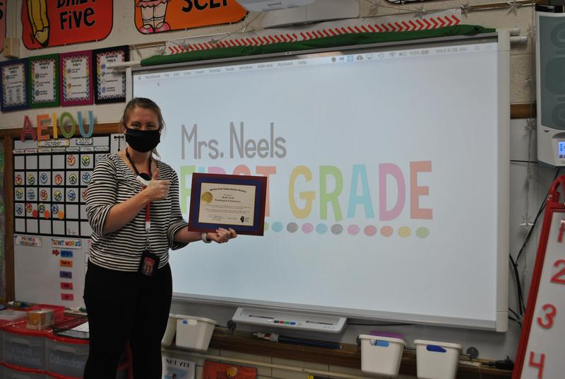 Washington Teacher Receives Meritorious Service Award Featured Photo