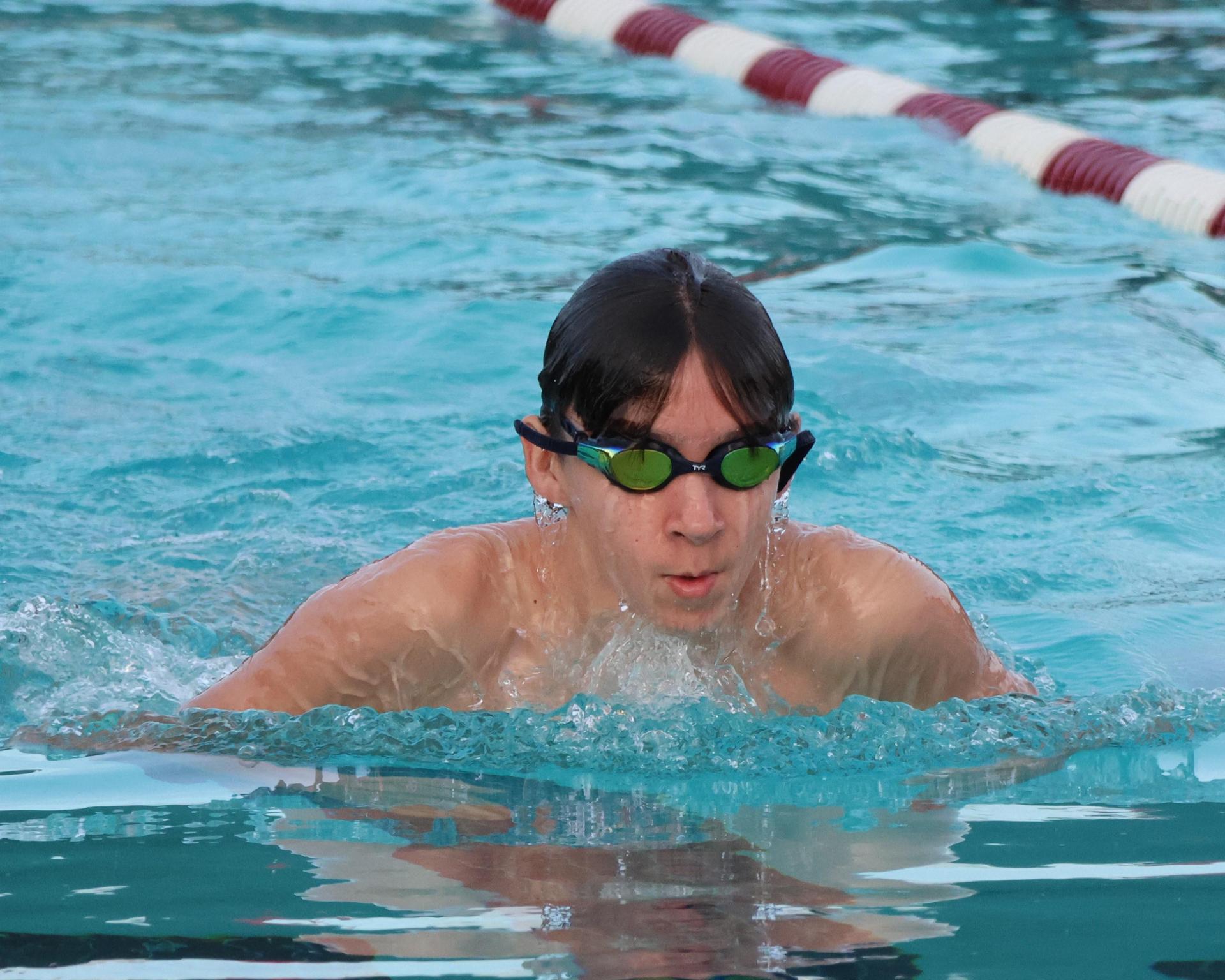 Isaac Dunn swimming