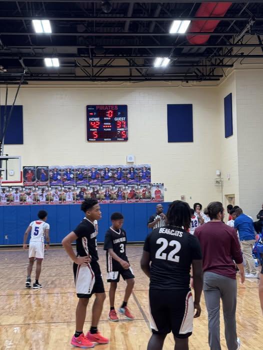 Pirates and Lady Pirates prevail over the bearcats in two hard fought wins to sweep Long Beach!!