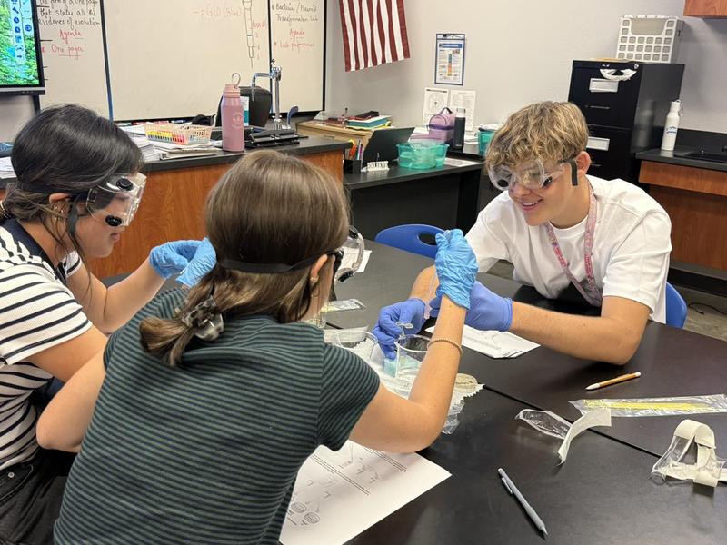 photo of kids doing a science experiment
