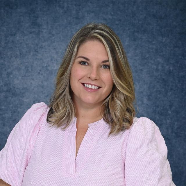 CaraLewis's Profile Photo