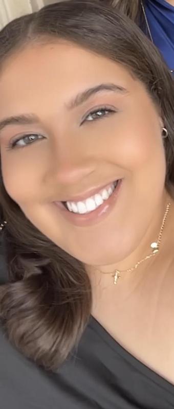 Head shot of Skyla Costeira