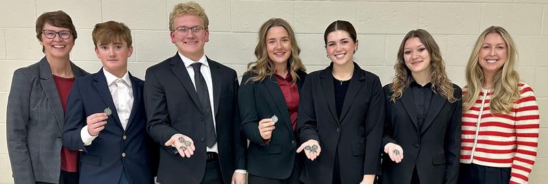 5 oral interp students and 2 coaches