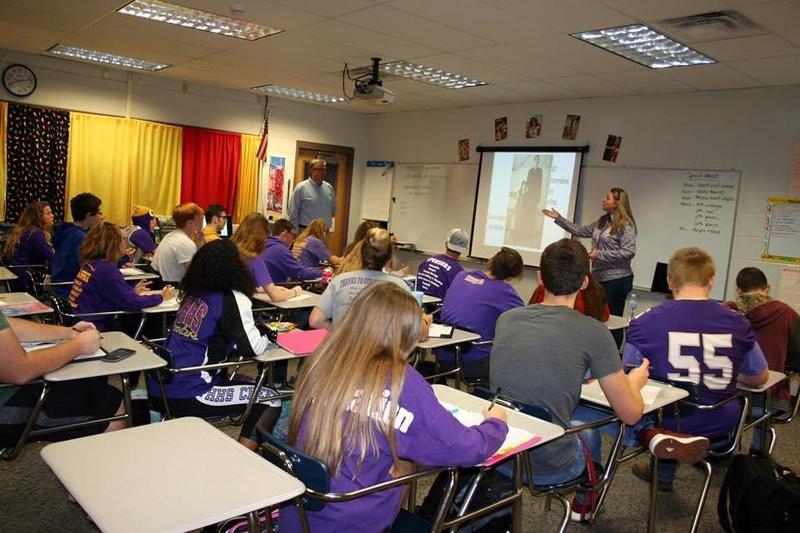 Stefan Luecke visits Mrs. Purnell's Spanish class