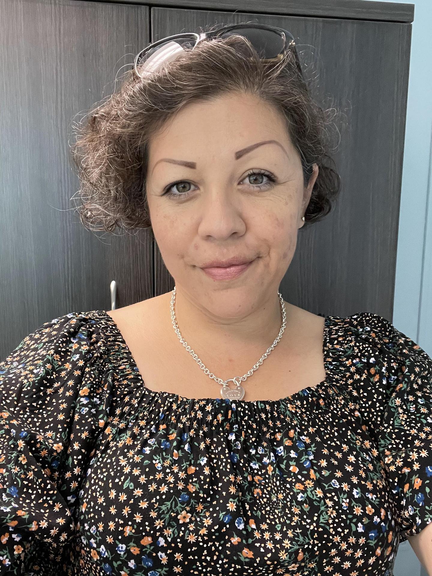 Yvonne León, Principal