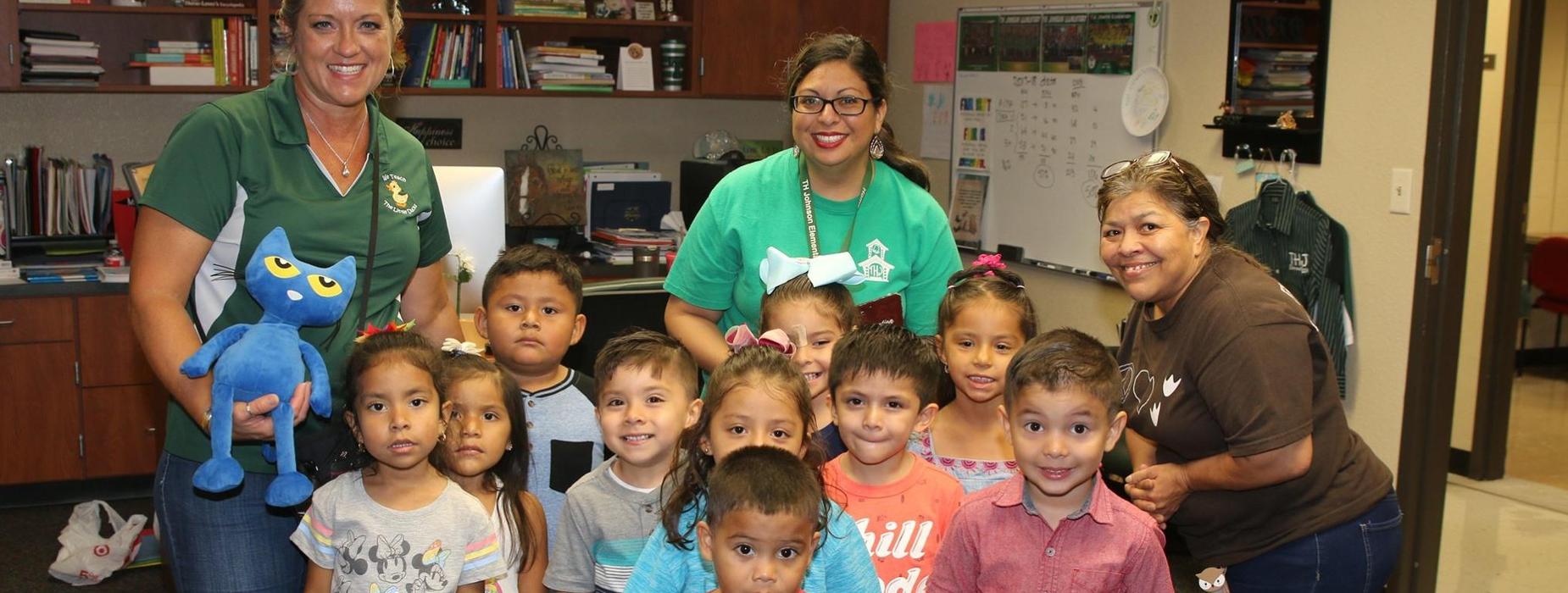 Pete the cat hunt in PreK