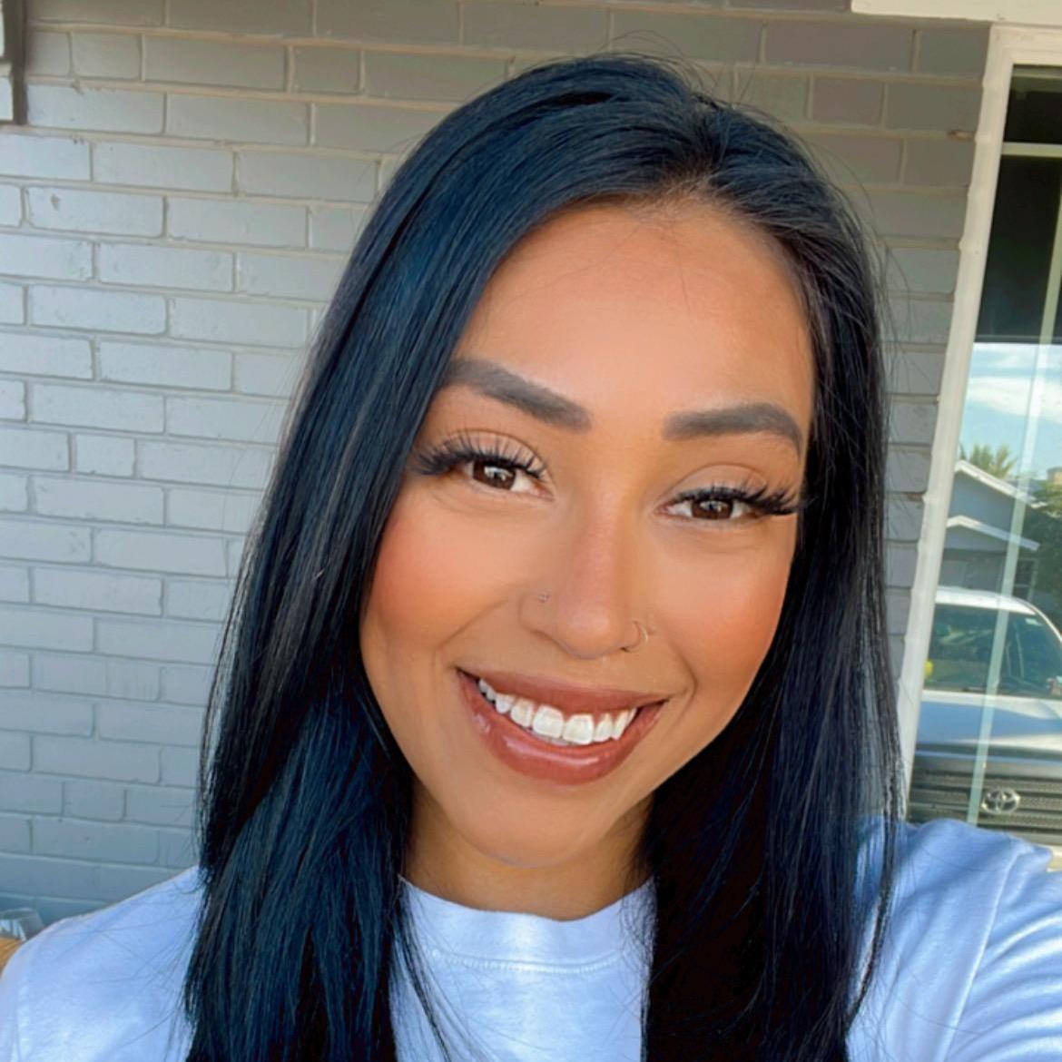 AmandaLeyva's Profile Photo