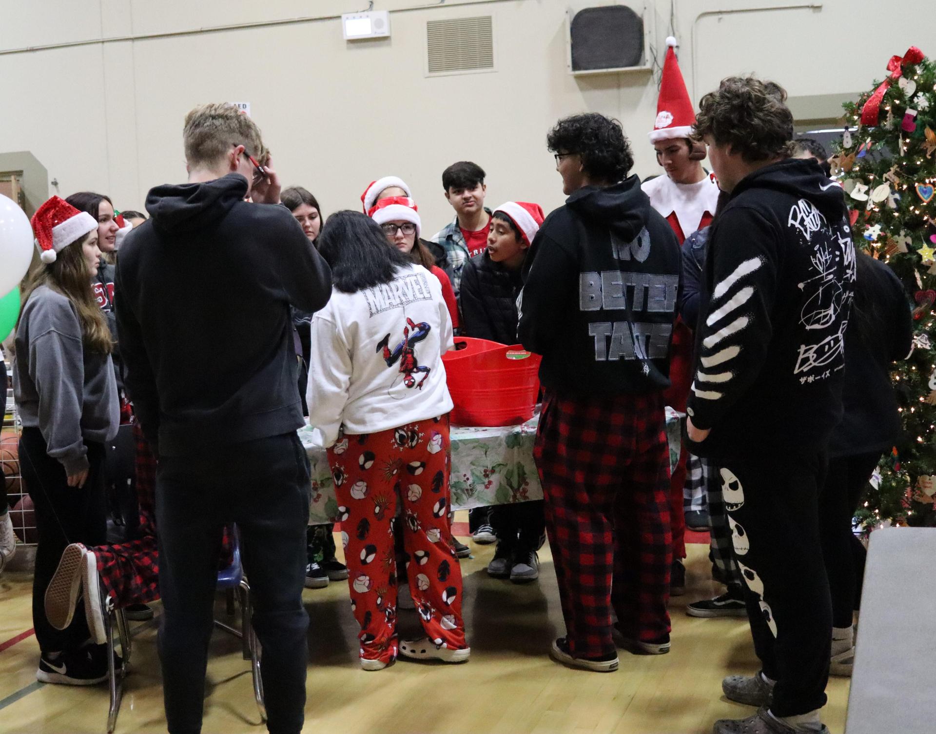 students receiving gifts