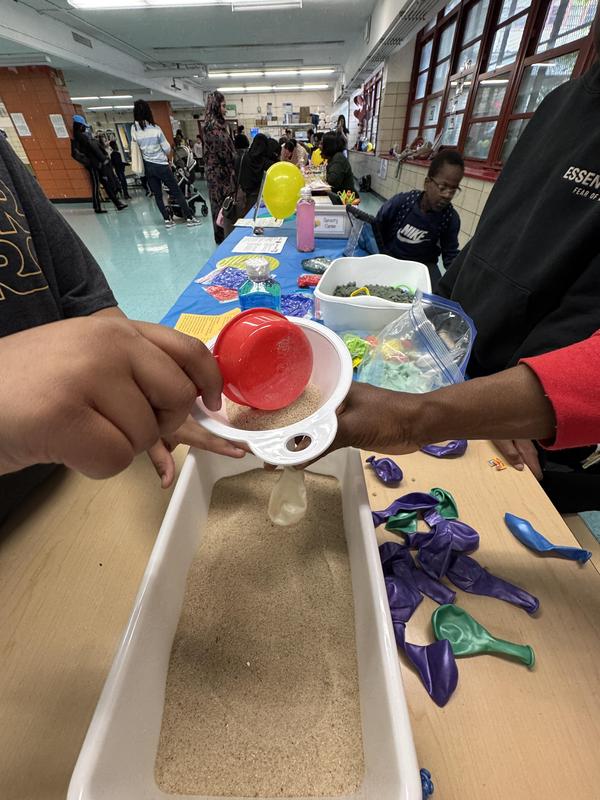 Making kinetic sand