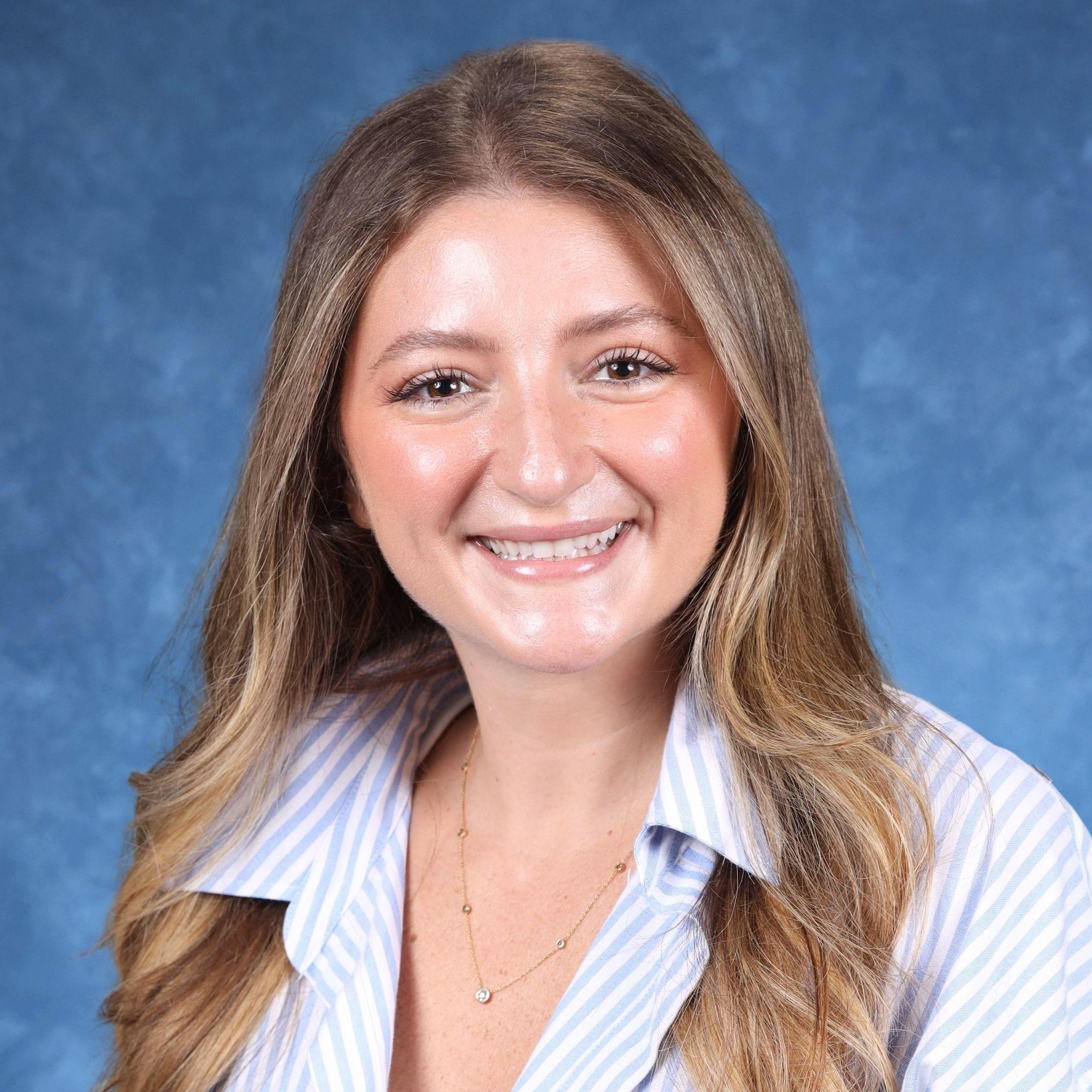 LauraXhgulini's Profile Photo