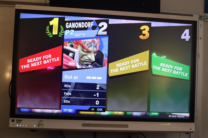A gaming scoreboard showing player rankings and stats.