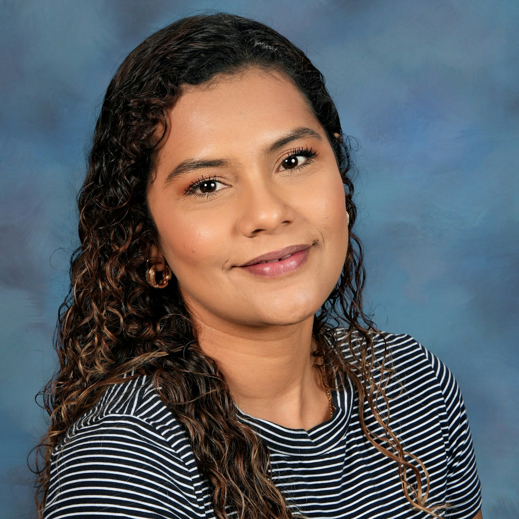 KarlaZapata's Profile Photo