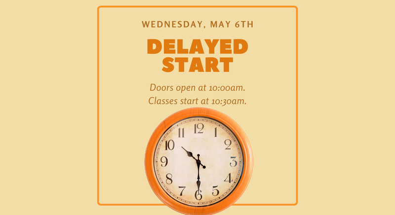 Clock with information on delayed start