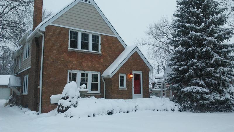 Snowy House