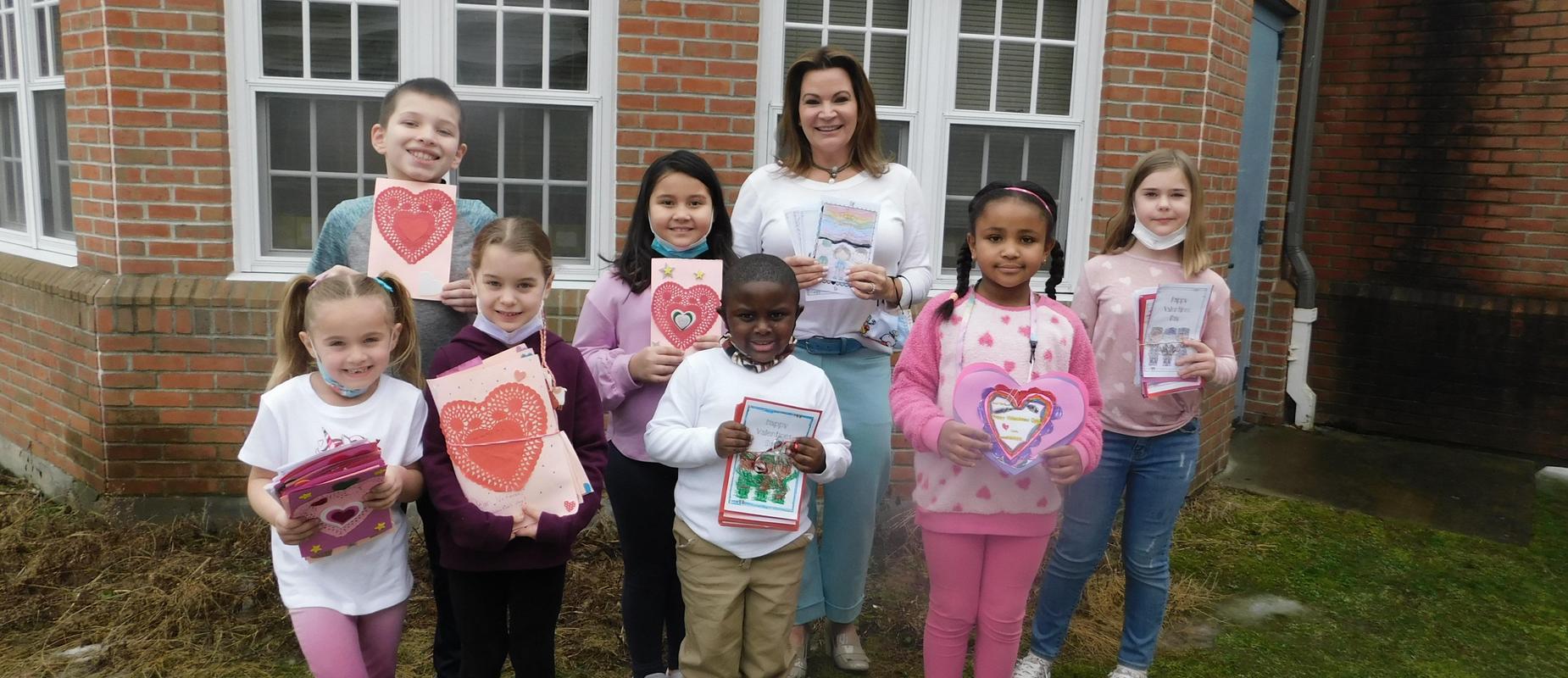 Valentines for Vets at Laurel Ledge!
