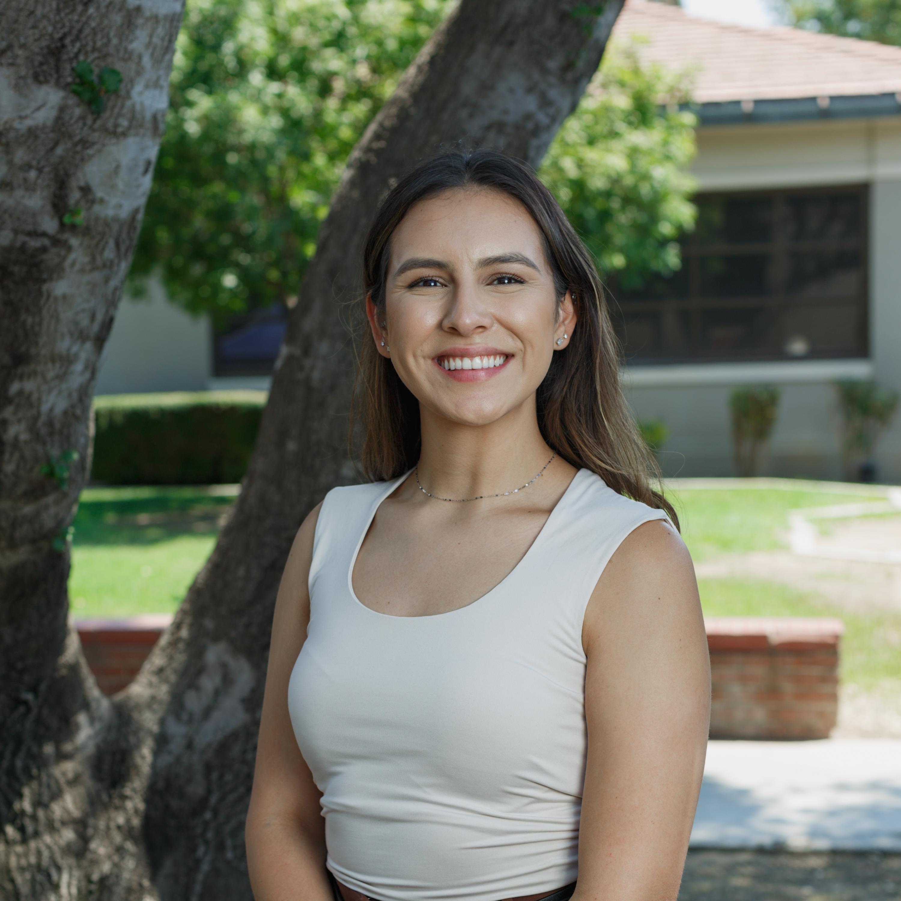 AlondraSantiago's Profile Photo