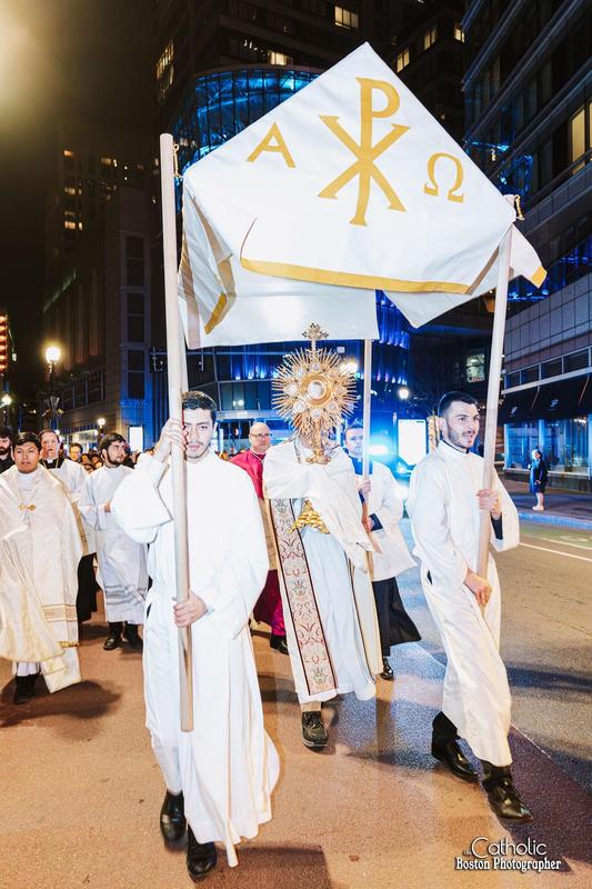 Eucharistic-Procession-Boston
