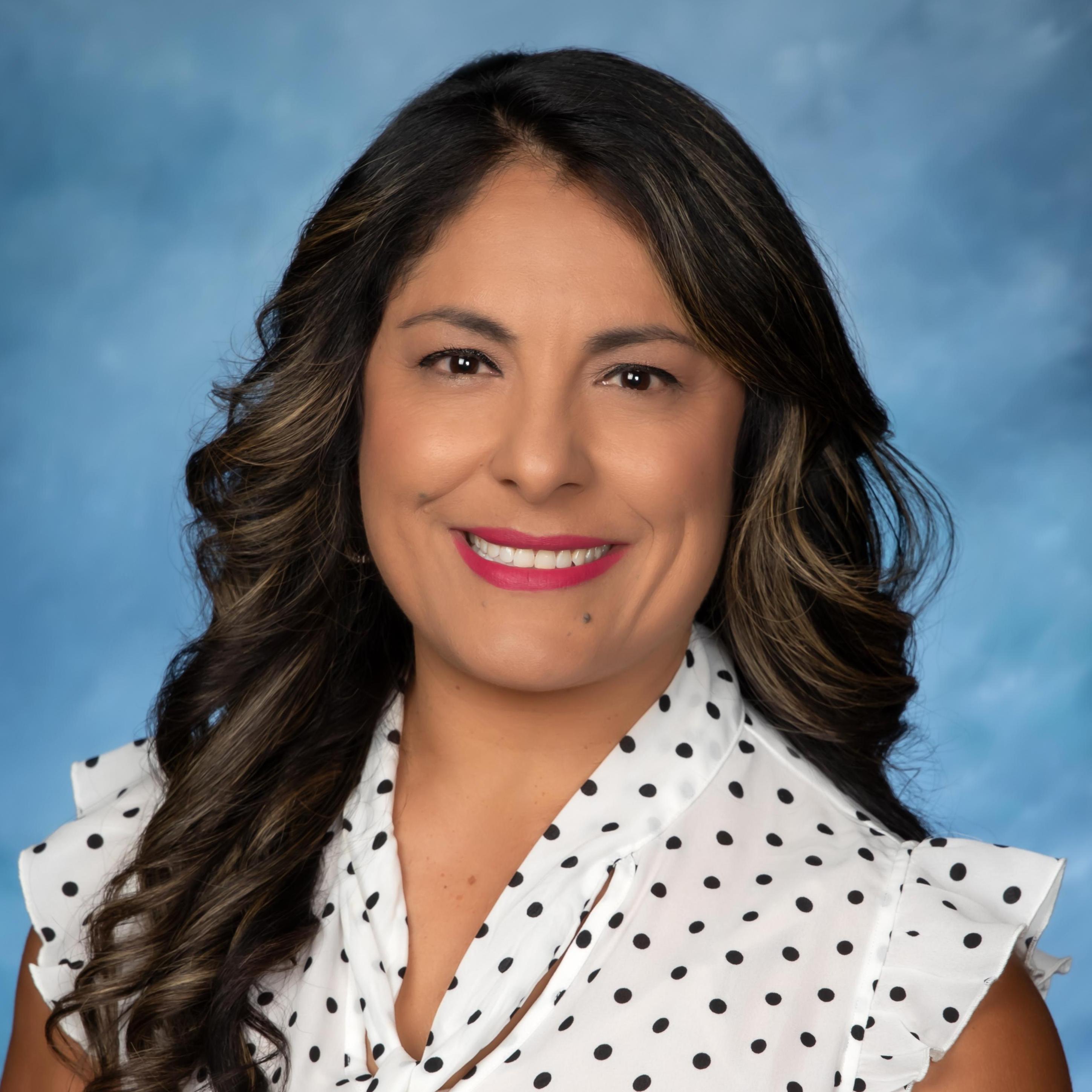 YeseniaCasillas's Profile Photo