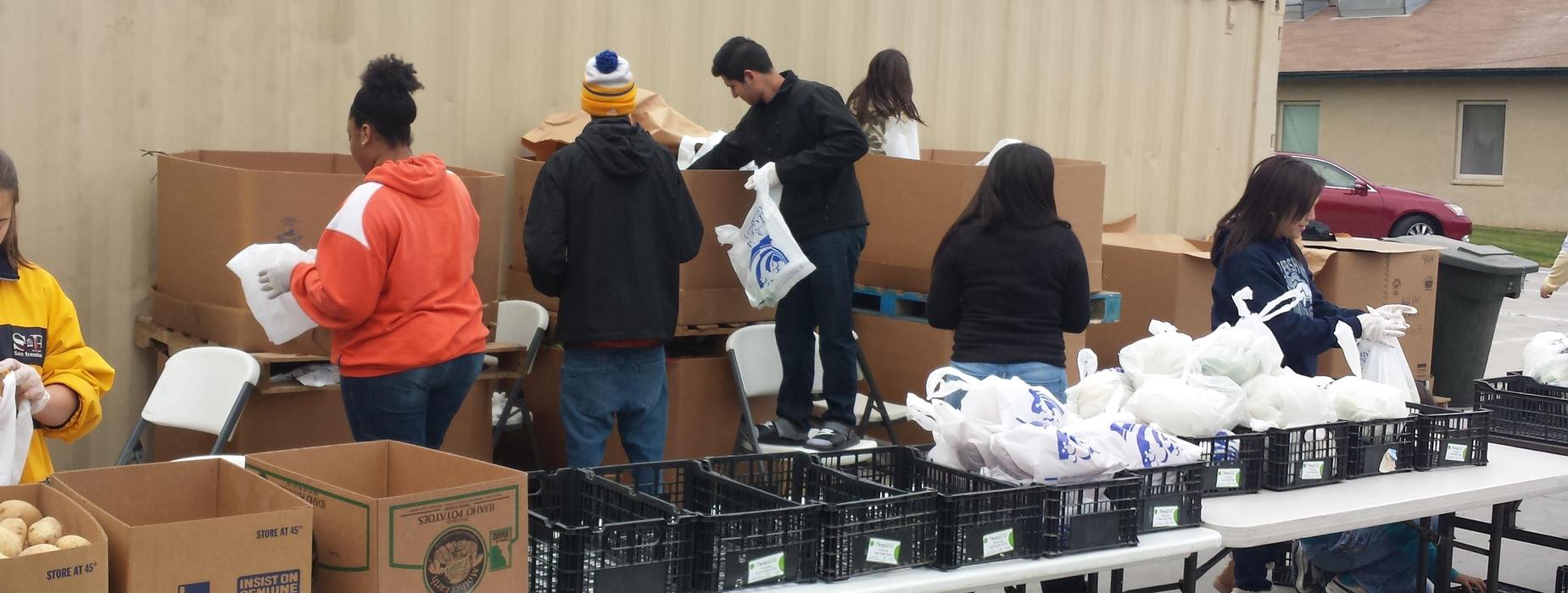 Pershing Mustang volunteers at the Central Community Foodbank