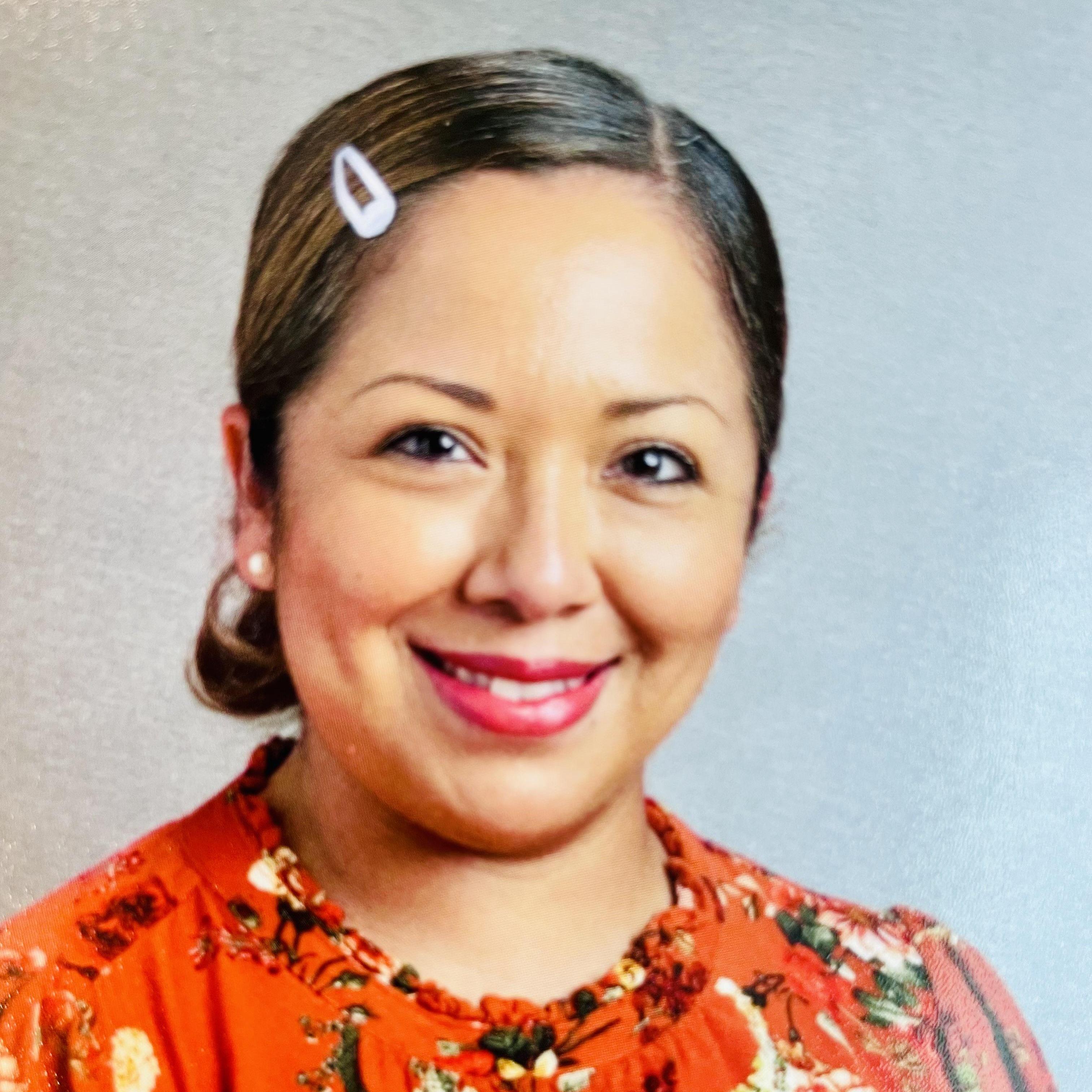 LucyGuevara's Profile Photo