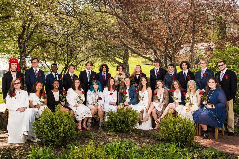 The Class of 2021 in the Formal Garden.