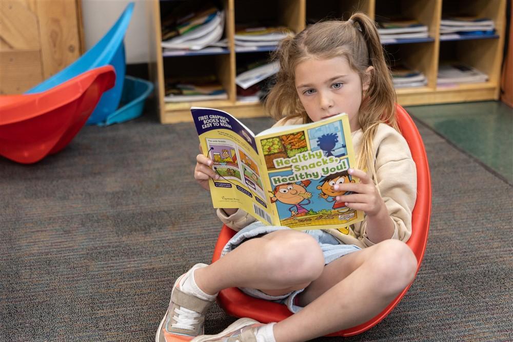 girl reading