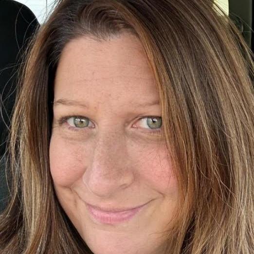 DebbieMachen's Profile Photo