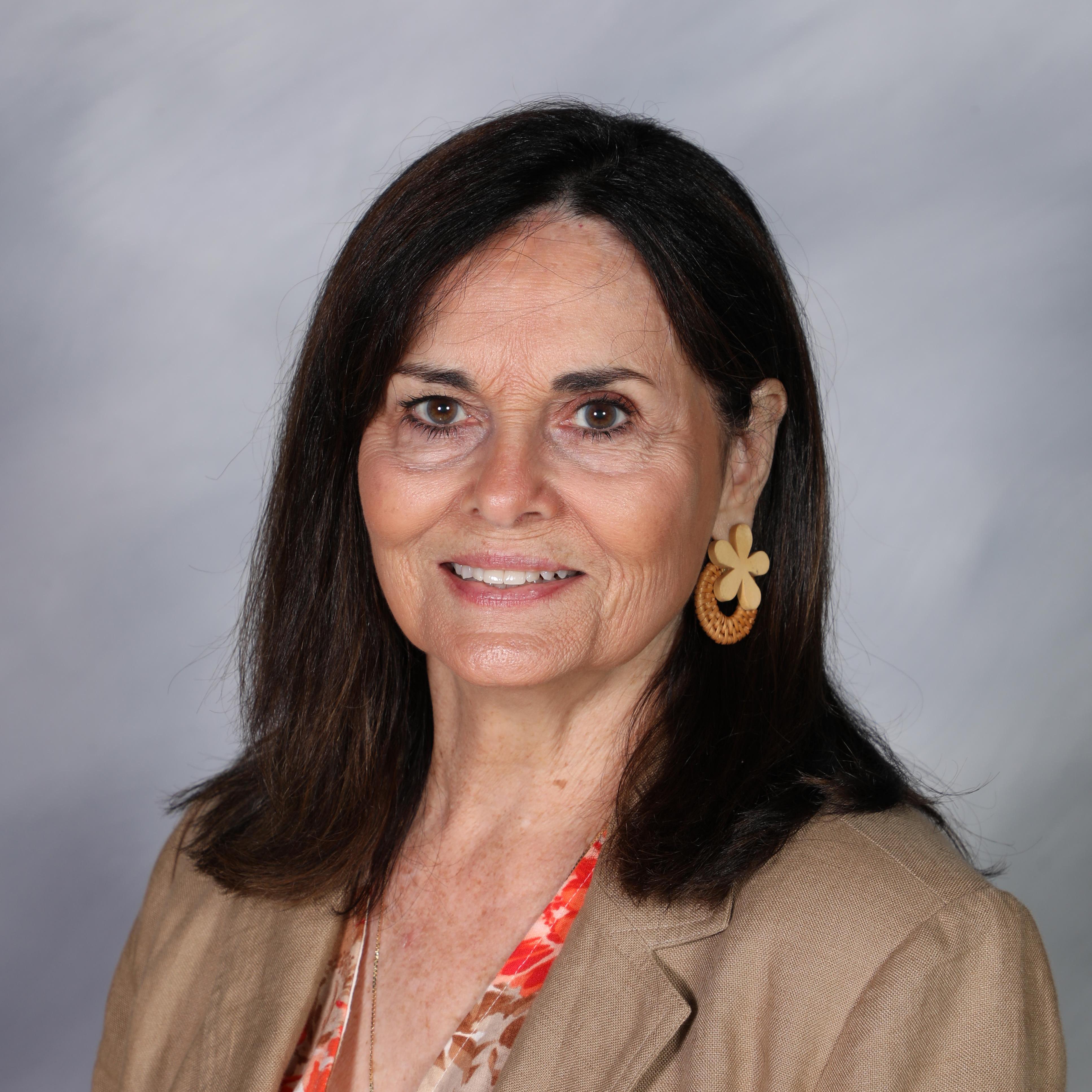 LindaRousselle's Profile Photo