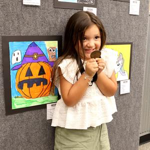 Elleigh Decker, kindergarten student from MVES at Fall art show