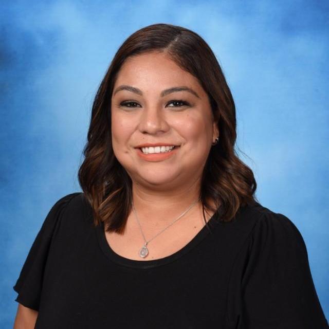 GabrielaLora's Profile Photo