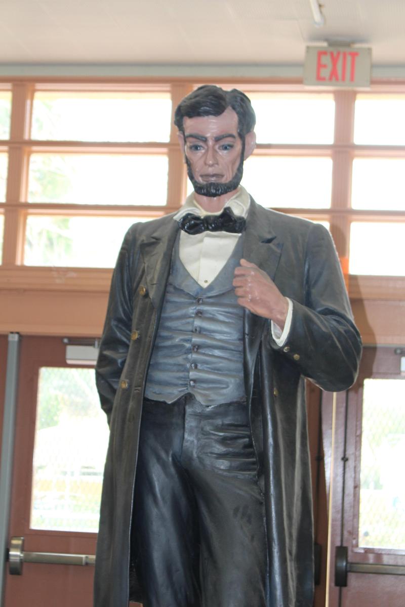 lincoln statue