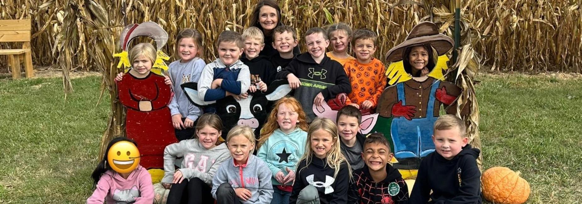 Mrs. Sheets' class - 1st grade field trip to Richdale Farms