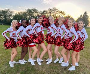 8 Cheerleaders