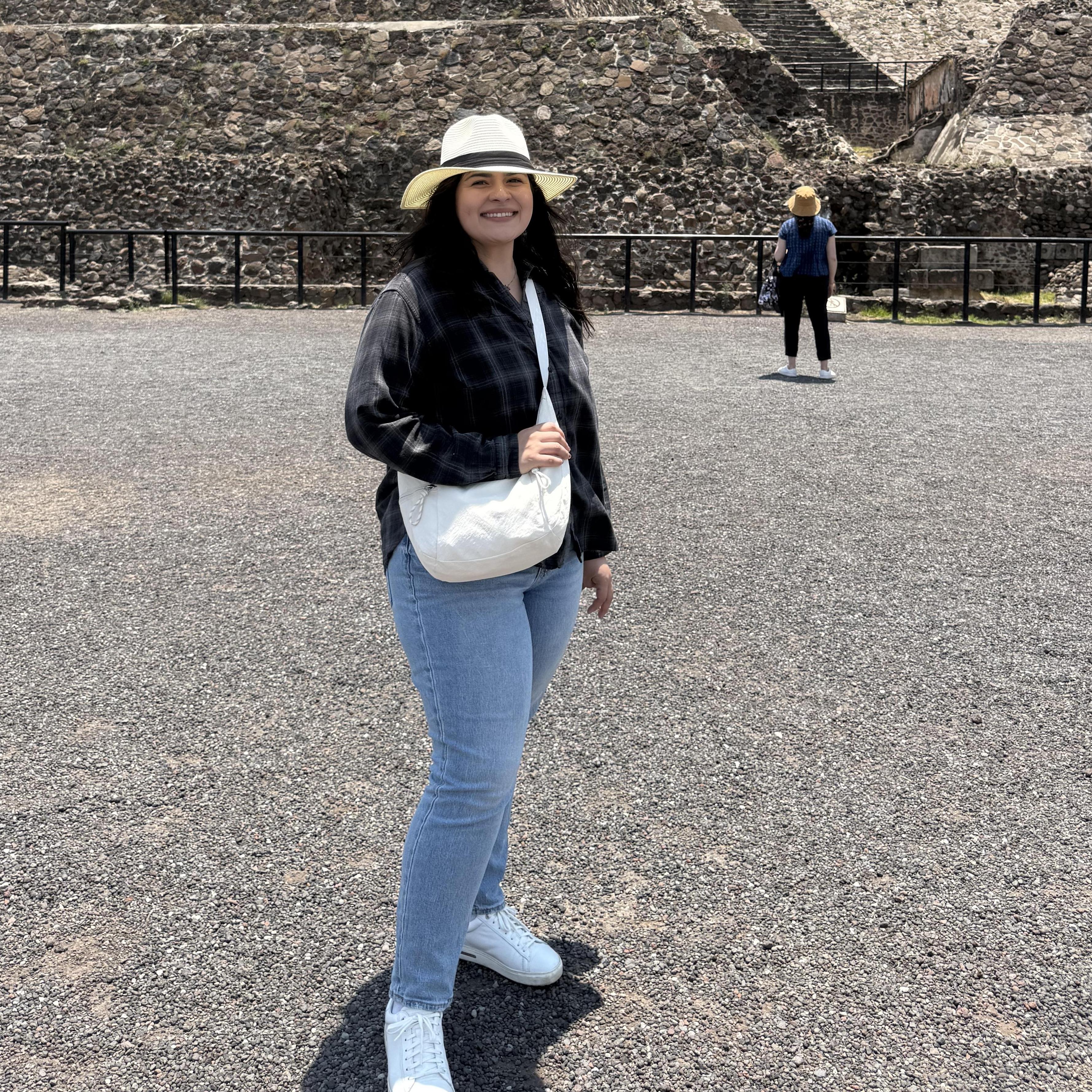 Ana (Gaby)Davila's Profile Photo