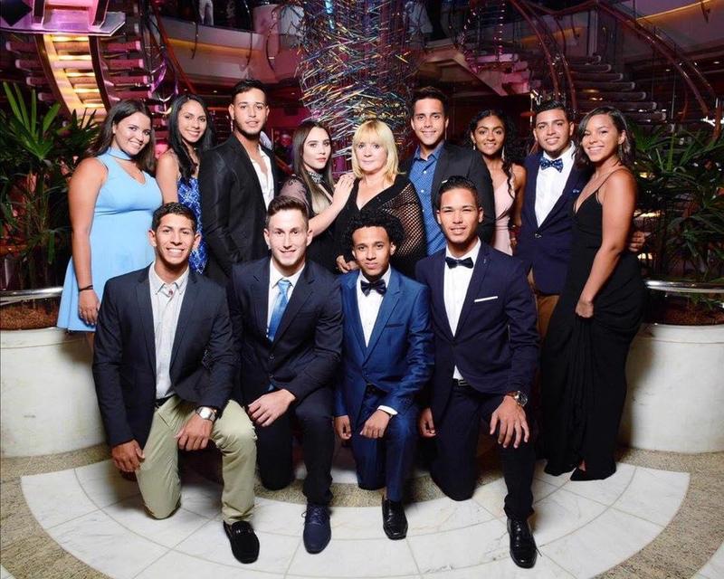 Estimados padres de 8vo a 12mo grado