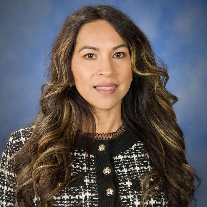 LucinaAyon's Profile Photo