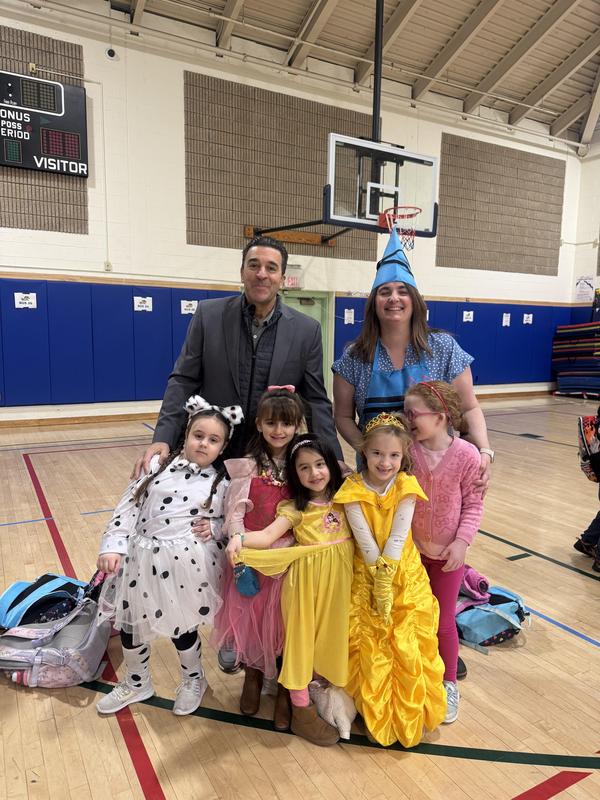 kindergarten class celebrates read across America