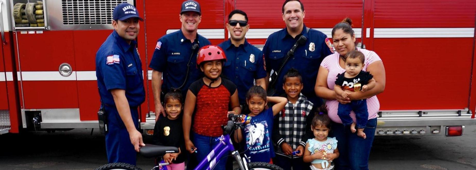 Magnolia students with firefighters