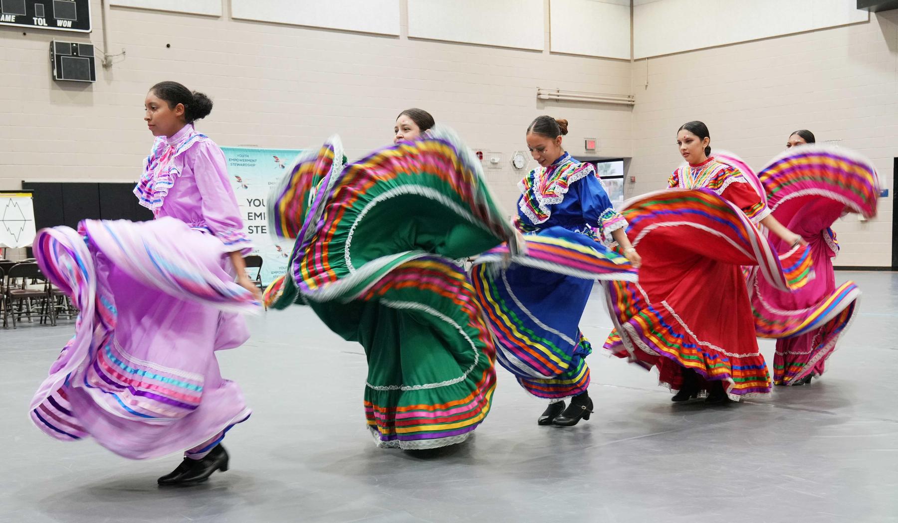 SJHS Ballet Folklorico students performing