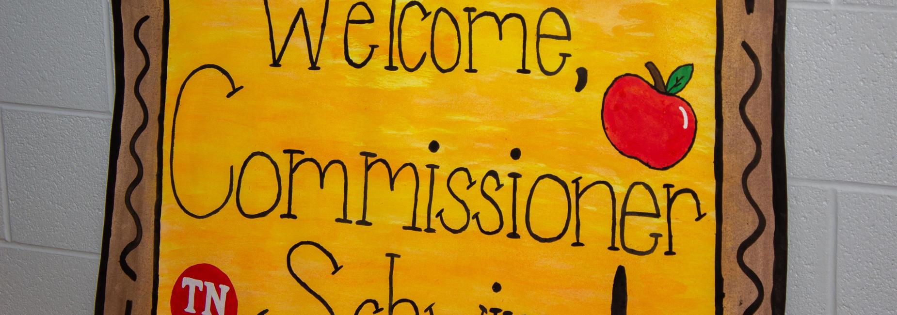 Commissioner Schwinn visits LES.