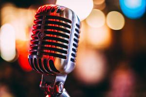 microphone retro.jpeg