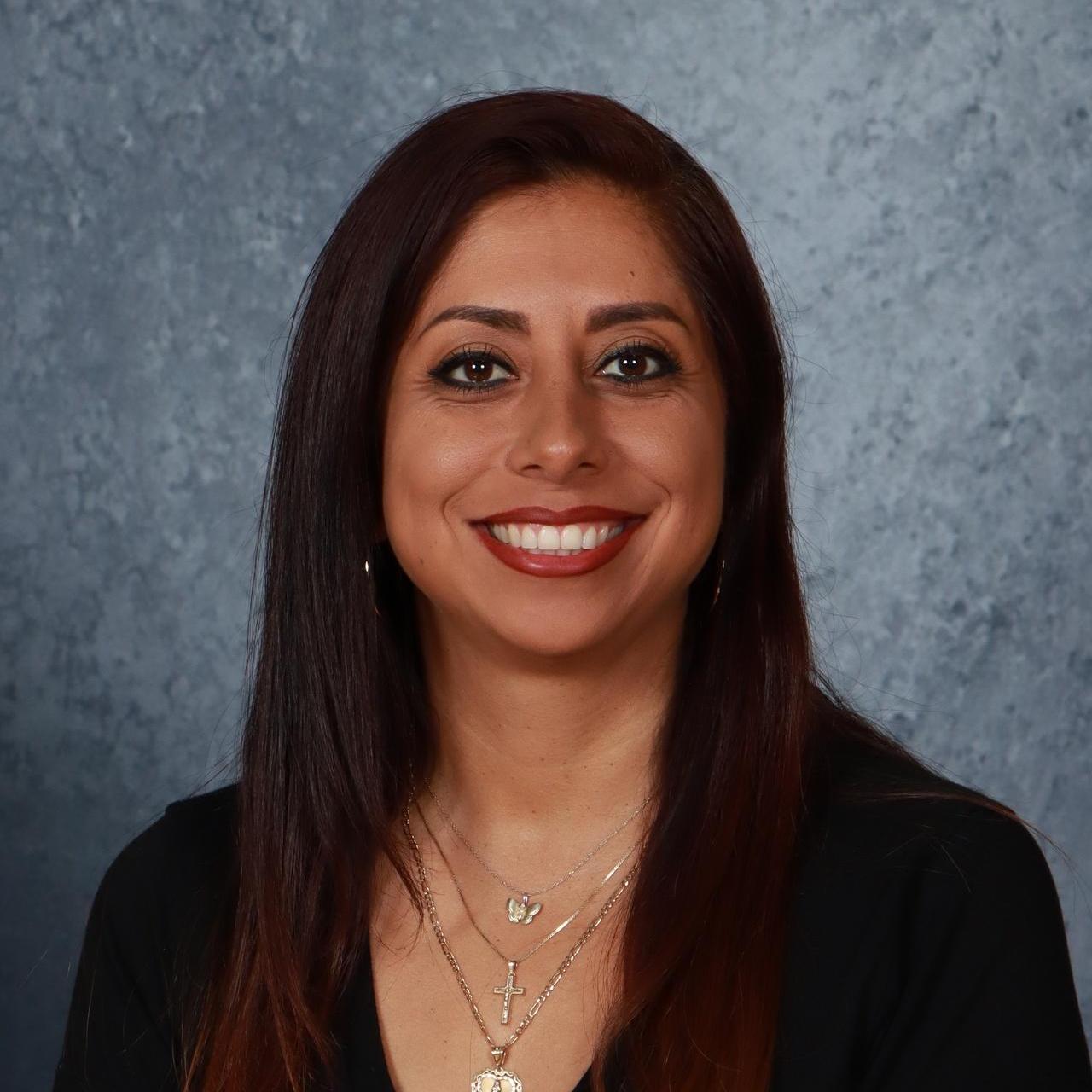 AraceliMora's Profile Photo