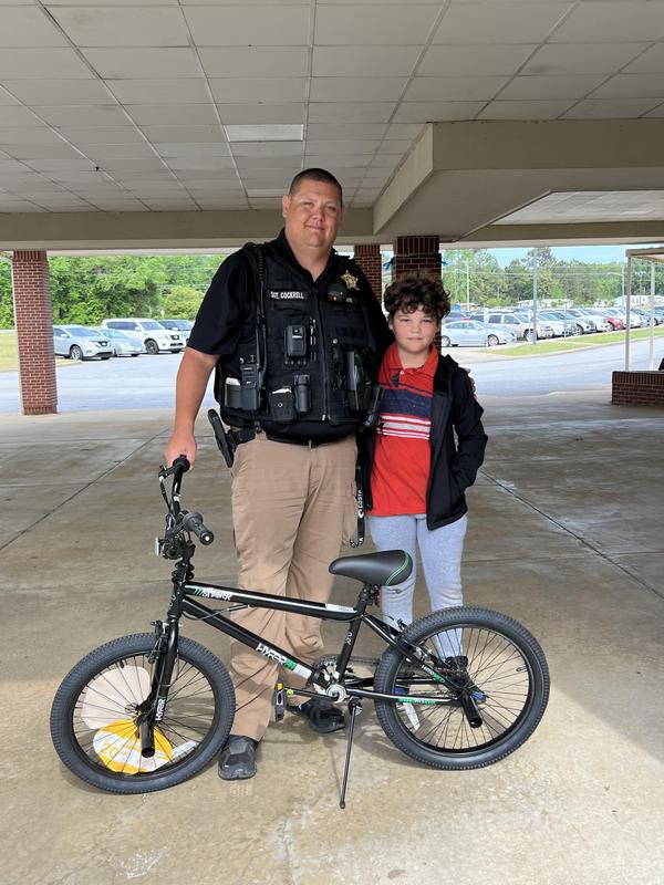 Cody Cockrell SRO at Mays Elementary School