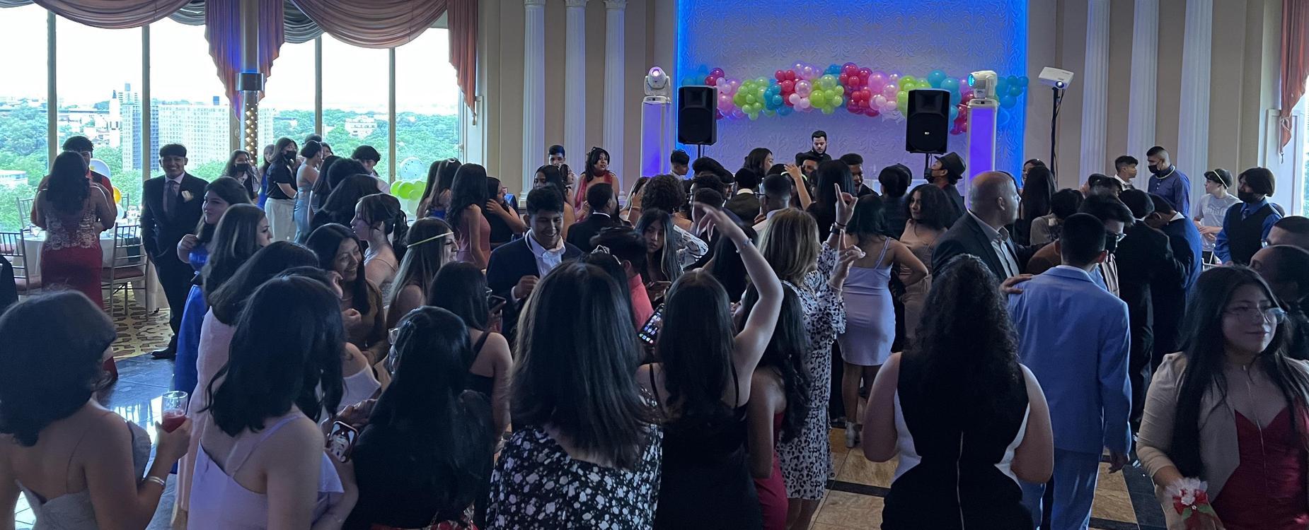 Let's Party, Prom 2022