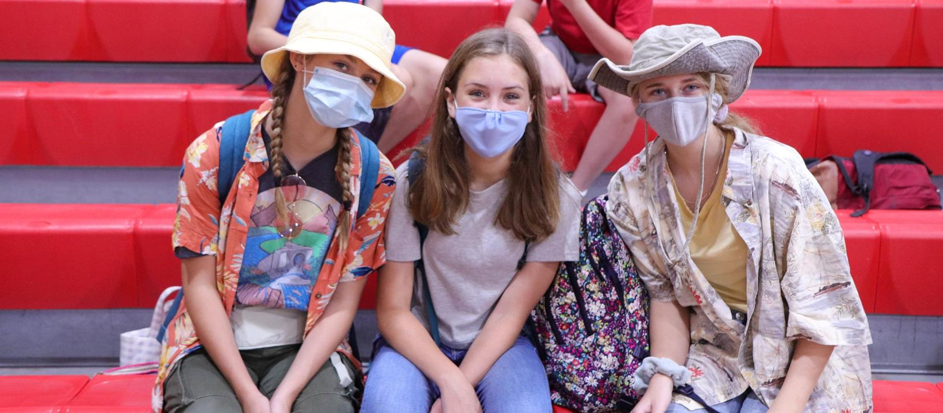 LMS Homecoming Tacky Tourist Day