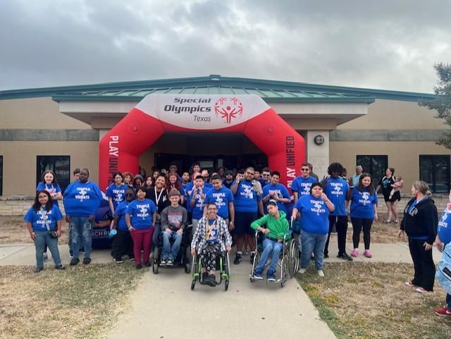 Temple ISD Bowlers outside of the alley where Area Competition was held
