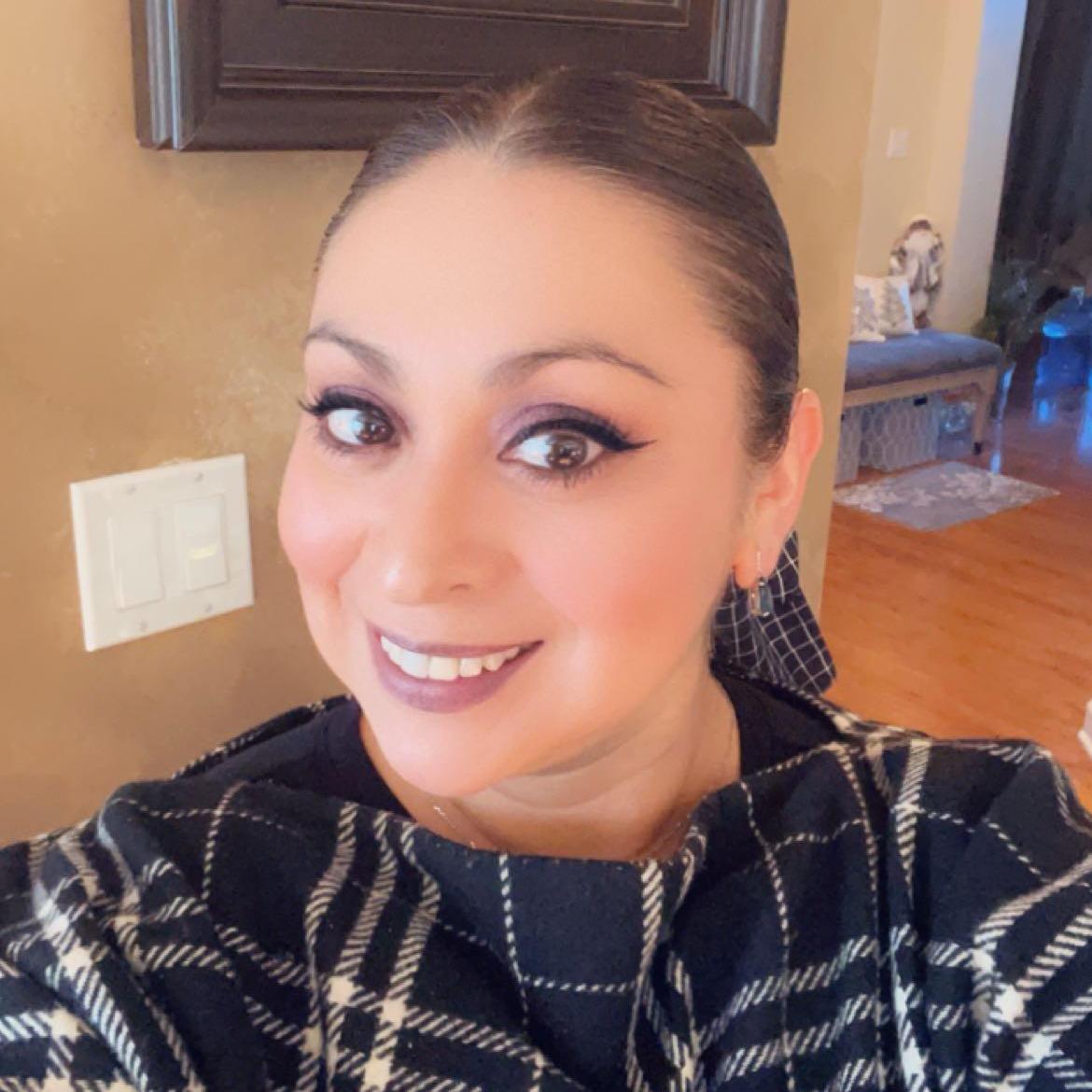 GladysSantillan's Profile Photo