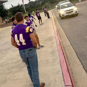 Pieper High School football players open doors at Indian Springs Elementary